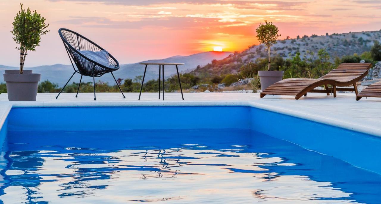 Villa Zlatno Sunce In The Hills Near Trogir Vrsine ภายนอก รูปภาพ