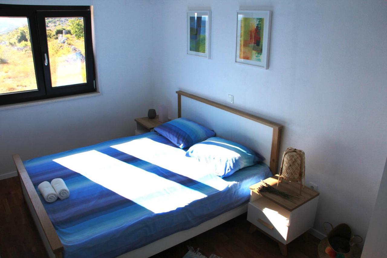Villa Zlatno Sunce In The Hills Near Trogir Vrsine ภายนอก รูปภาพ