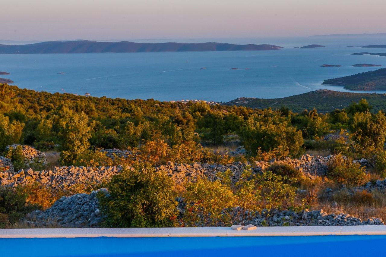 Villa Zlatno Sunce In The Hills Near Trogir Vrsine ภายนอก รูปภาพ