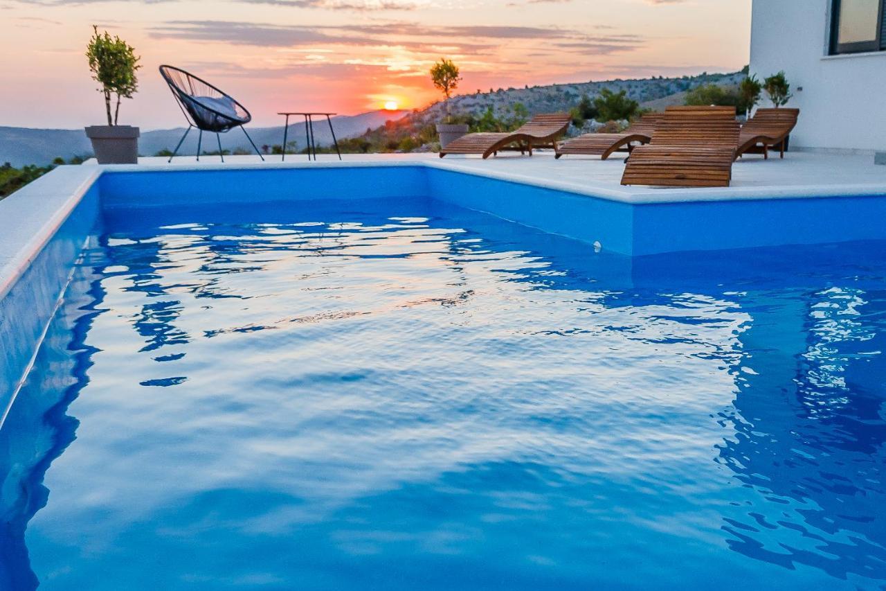 Villa Zlatno Sunce In The Hills Near Trogir Vrsine ภายนอก รูปภาพ