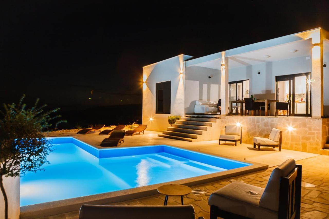 Villa Zlatno Sunce In The Hills Near Trogir Vrsine ภายนอก รูปภาพ