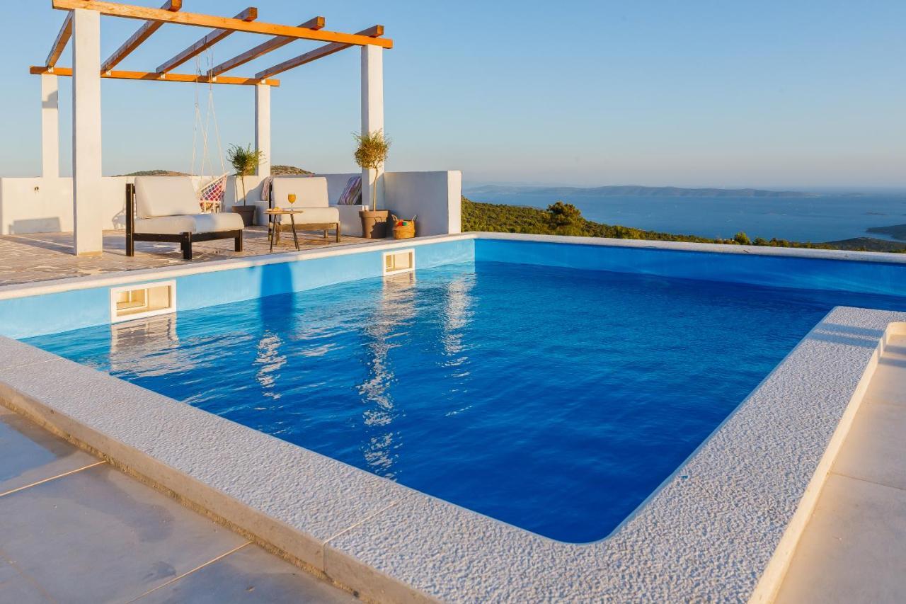 Villa Zlatno Sunce In The Hills Near Trogir Vrsine ภายนอก รูปภาพ