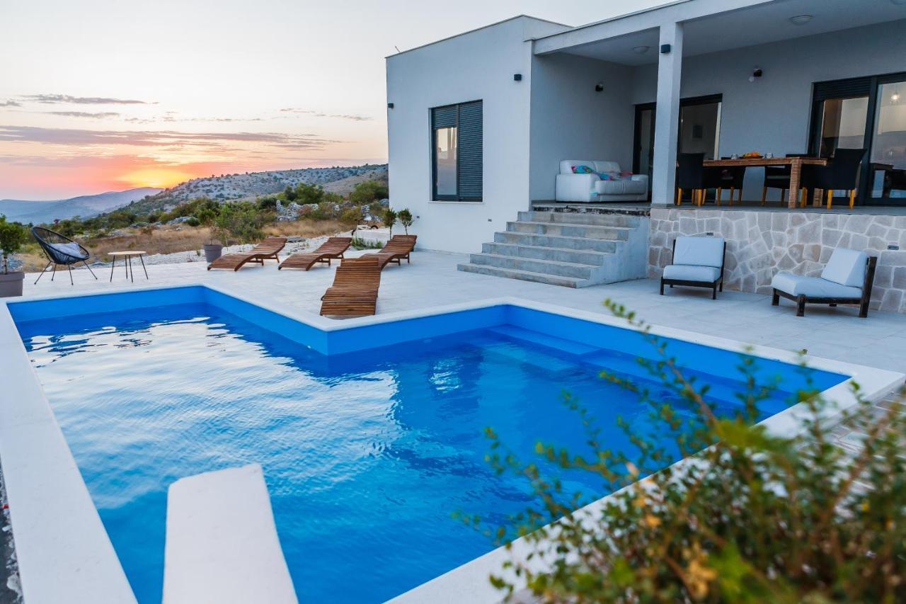 Villa Zlatno Sunce In The Hills Near Trogir Vrsine ภายนอก รูปภาพ