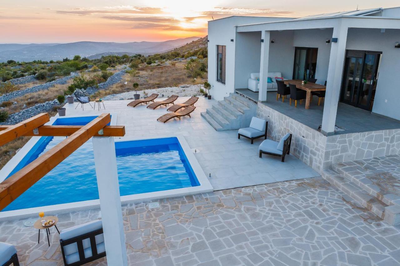 Villa Zlatno Sunce In The Hills Near Trogir Vrsine ภายนอก รูปภาพ